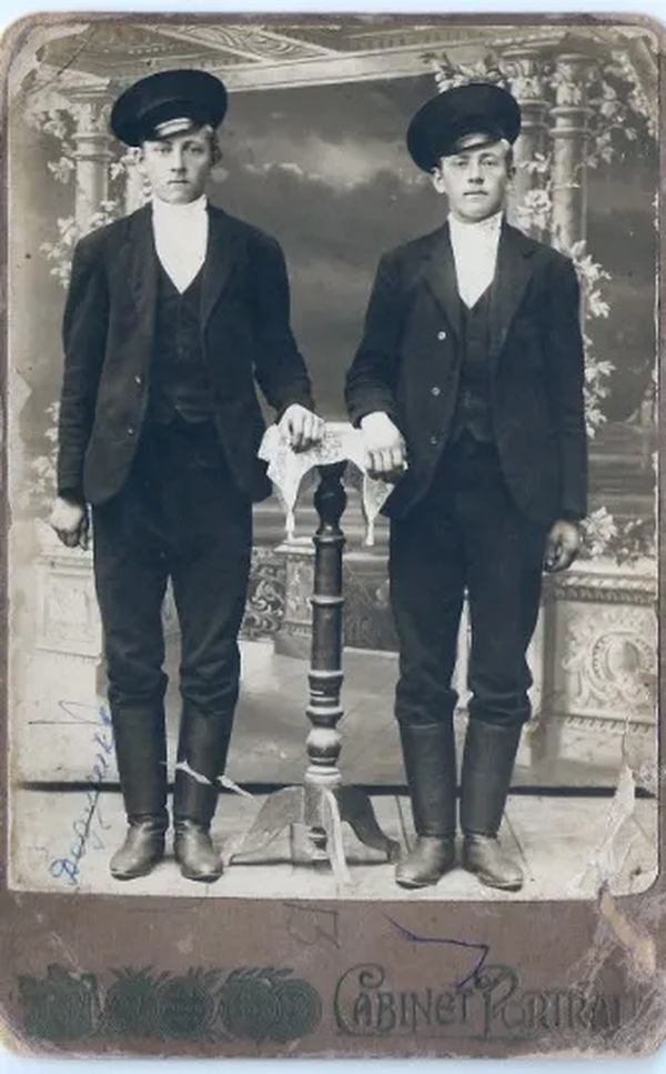 Волдемар та Валентин Шульц, 1896 р, gromadashid.com.ua