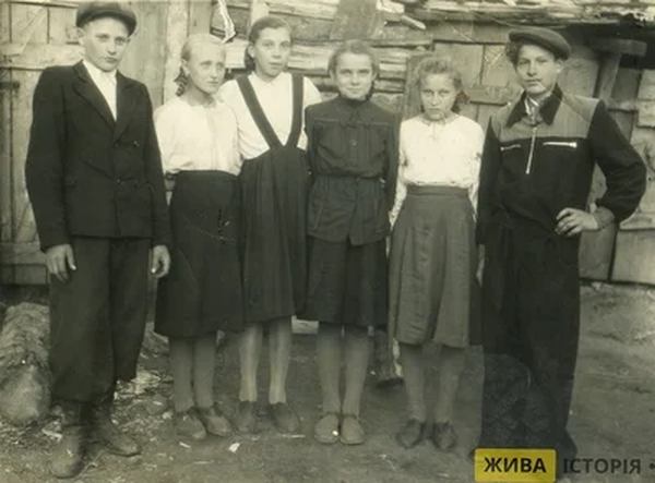 Михайло Олійник на спецпоселенні в с. Абашево Кемеровської області, РРФСР