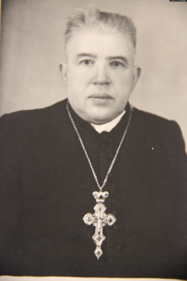 Отець Микола Гулей