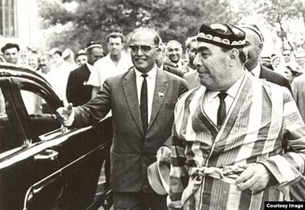 Леонід Брєжнєв під час відвідування радянських республік Середньої Азії, 1973 р.