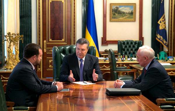 Сергей Арбузов и Николай Азаров на приеме у Виктора Януковича. Фото www.interfax.ru