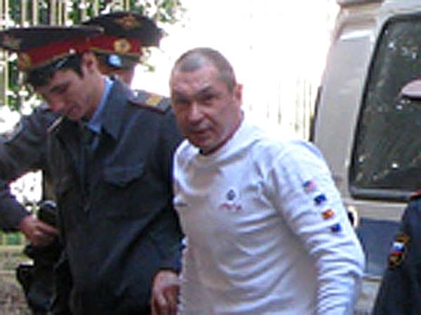 Из Генеральной прокуратуры меня везут на Большую Пионерскую улицу в ДРО