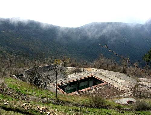 Шахтно-пусковая установка ракеты УР-100Н в музее РВСН