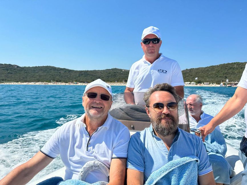 Митрополит Іларіон у "робочій поїздці" на Сардинію. Фото з архіву Георгія Сузукі