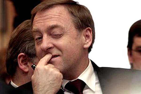 А.Лавриновича