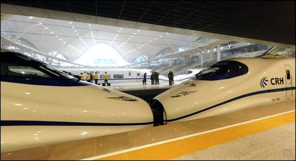 © AP Photo/Xinhua, Cheng Min // Вокзал в Ухане, центральный Китай