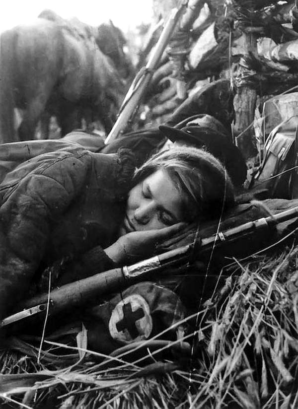 Женщины и война